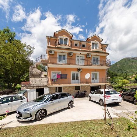 Apartments Pelle ติวัต ภายนอก รูปภาพ