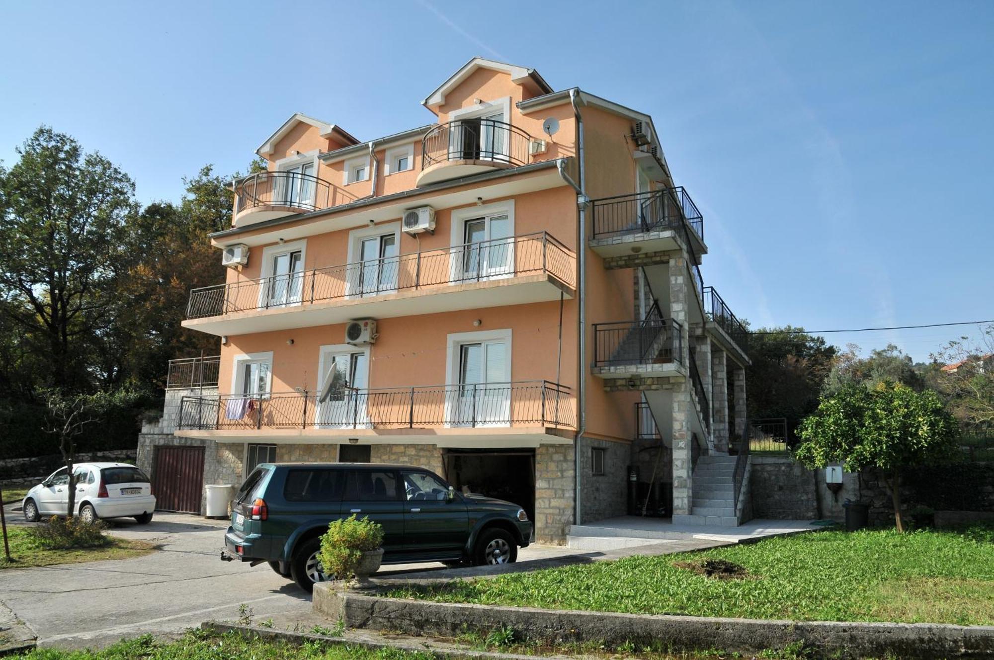 Apartments Pelle ติวัต ภายนอก รูปภาพ