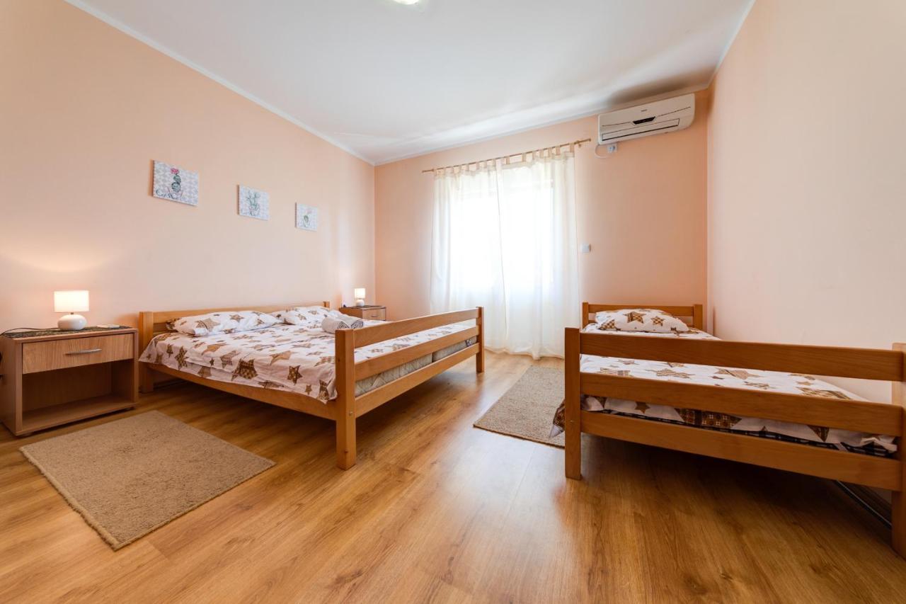 Apartments Pelle ติวัต ภายนอก รูปภาพ