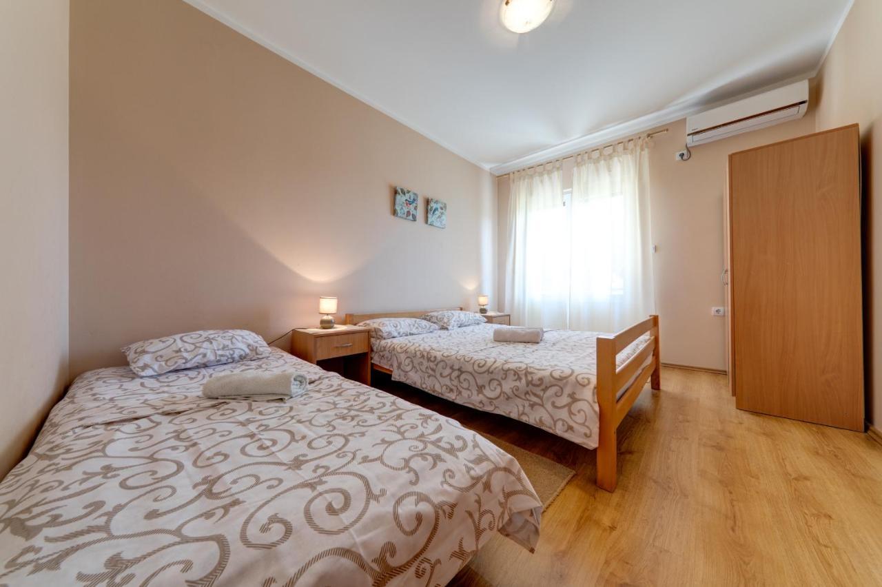Apartments Pelle ติวัต ภายนอก รูปภาพ