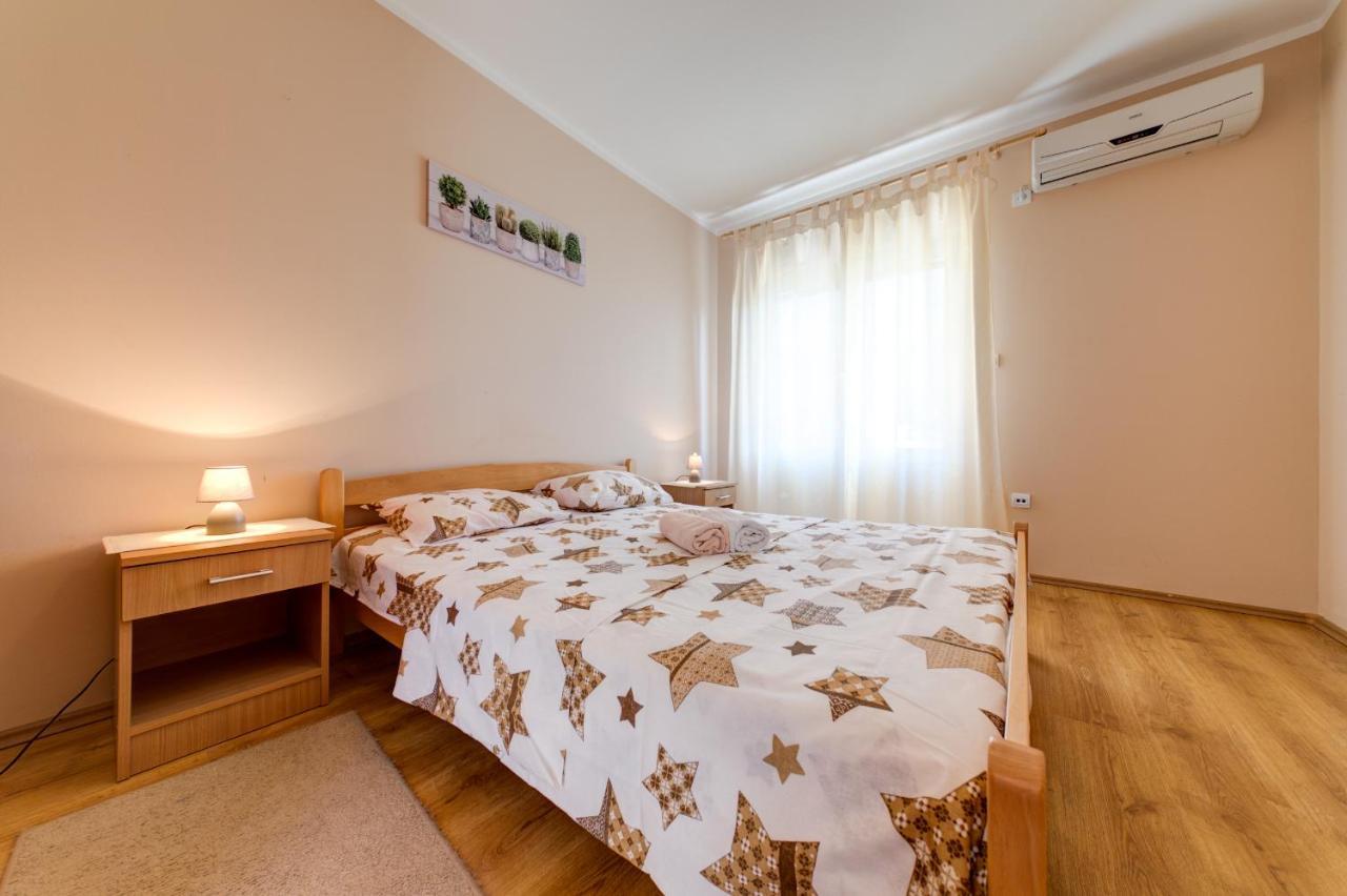 Apartments Pelle ติวัต ภายนอก รูปภาพ